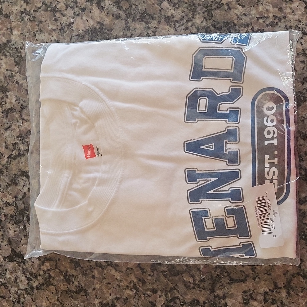 Hanes tagless menard's medium 100% cotton t shirt new in package VINTAGE sealed